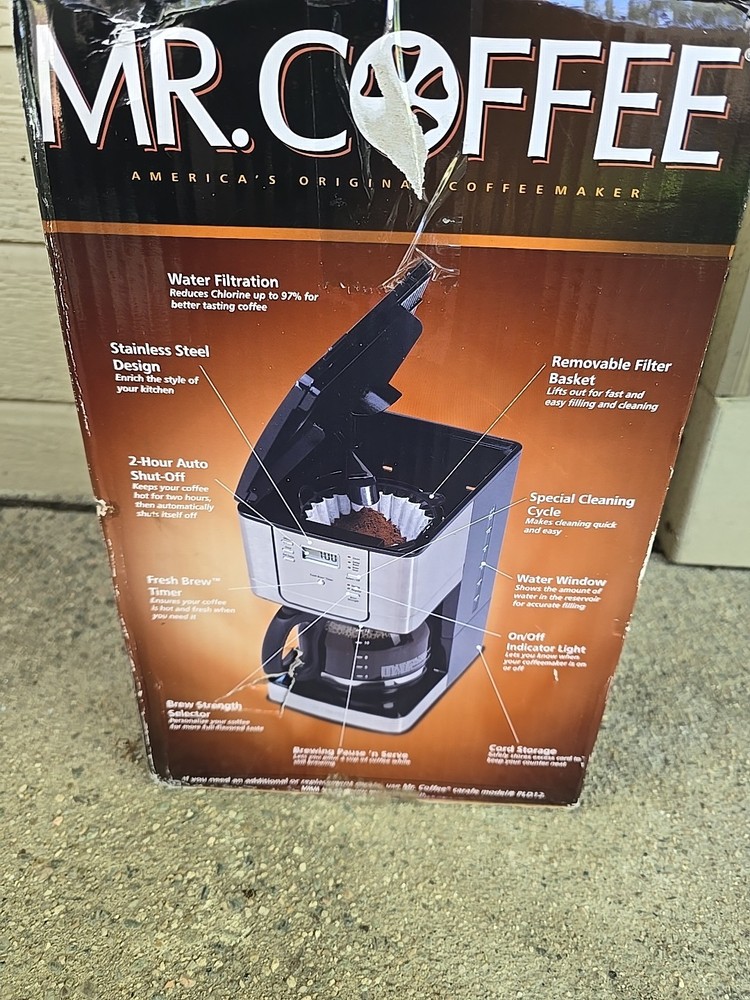 2010 MR. COFFEE 12 Cup Programmable Maker. JWX31 Open Box