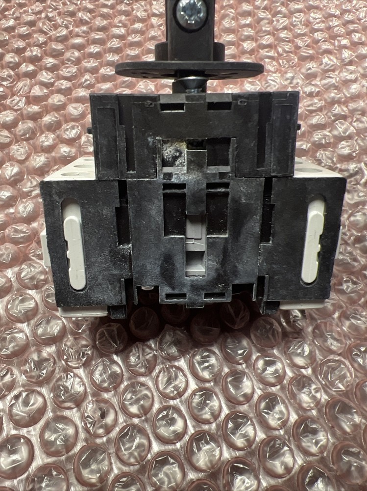 Used BACO 172100 Enclosure Disconnect Switch