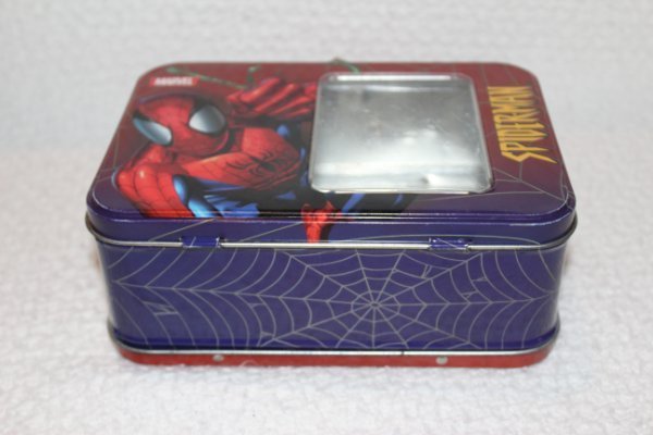 Spider-Man Marvel Collectible Watch & Mini Lunch Box Tin 2003
