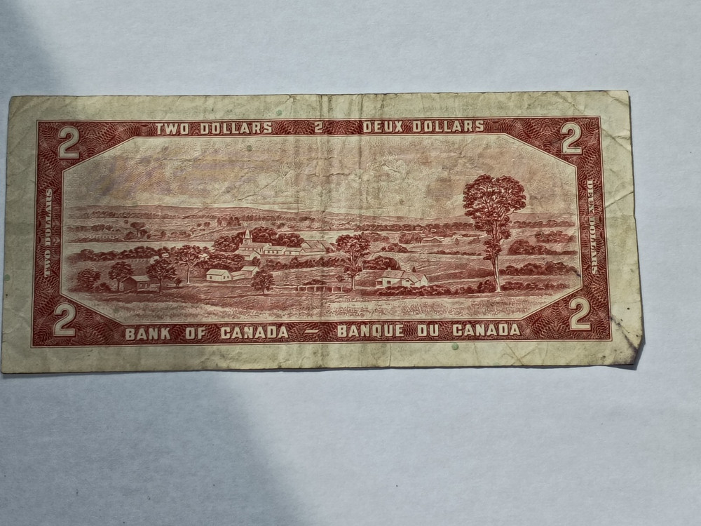 lot of assorted foreign bills.