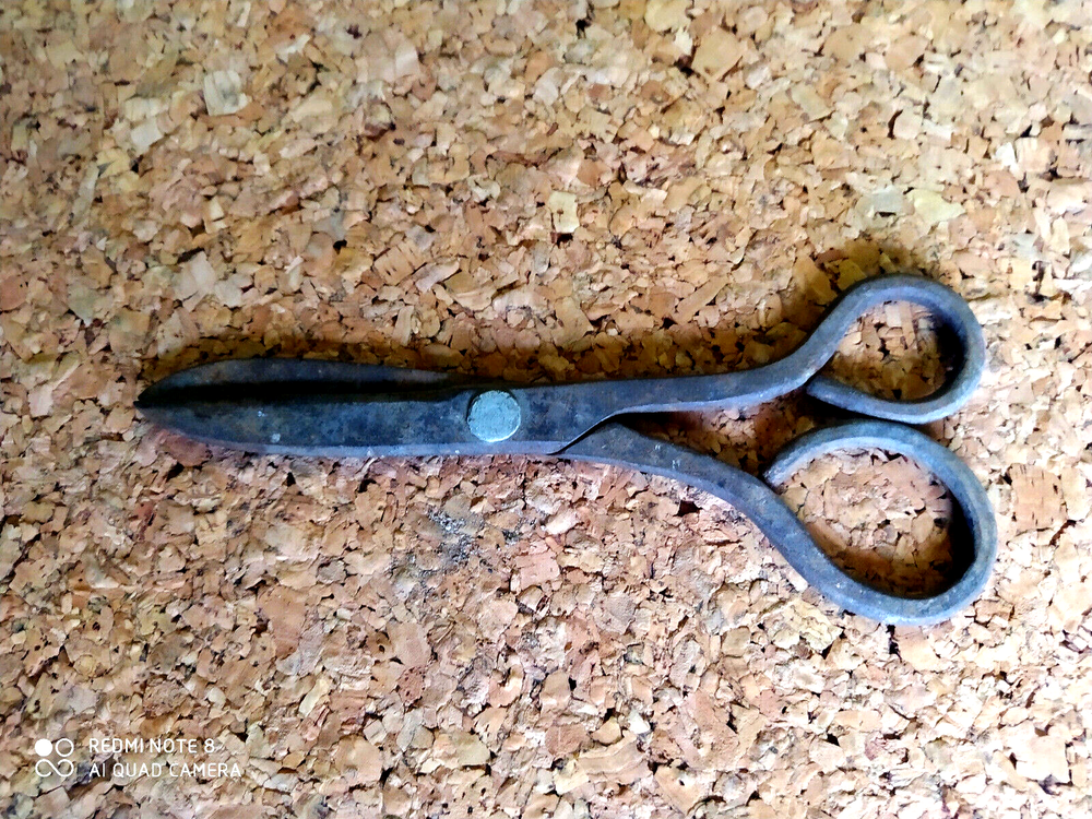Vintage Old Iron Scissors Tailoring Sewing Cutting Tool Shears