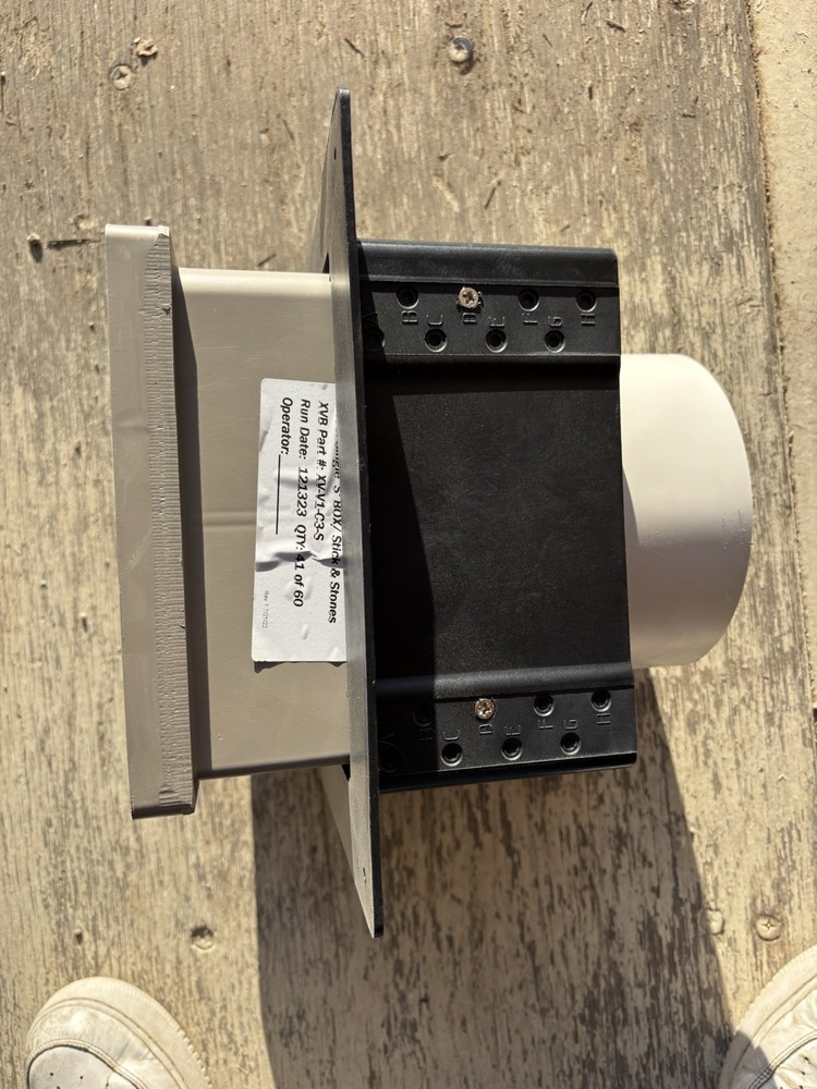 XVENT Box 6SEB-BRS ‘ Sticks And Stones’