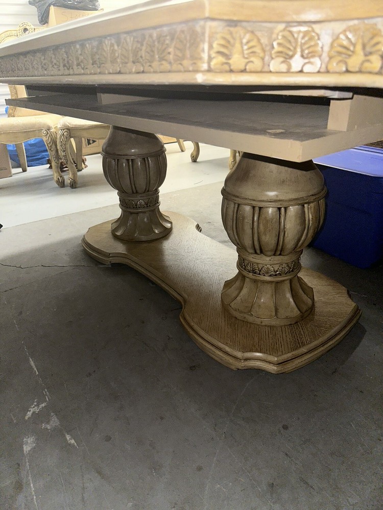 Dining table set for 6 With Extension Leaf Plus China Cabinet. USED