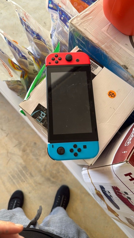 Nintendo Switch Red and Blue Console 64 GB