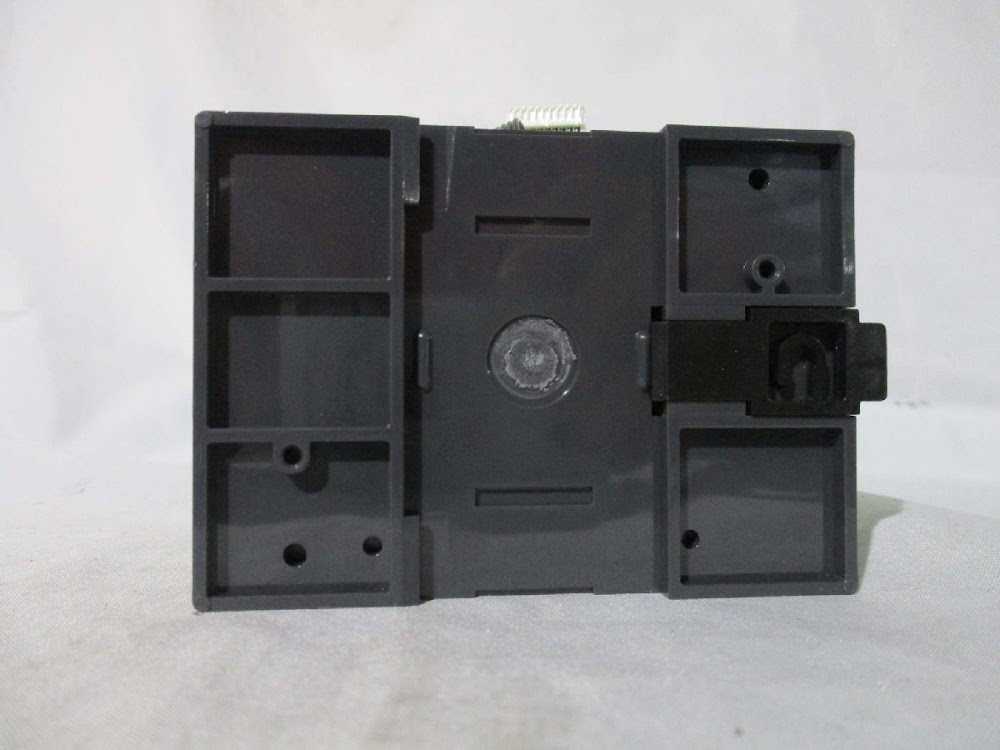 KEYENCE KV-E16X PLC with Built-in Display Function USED #7