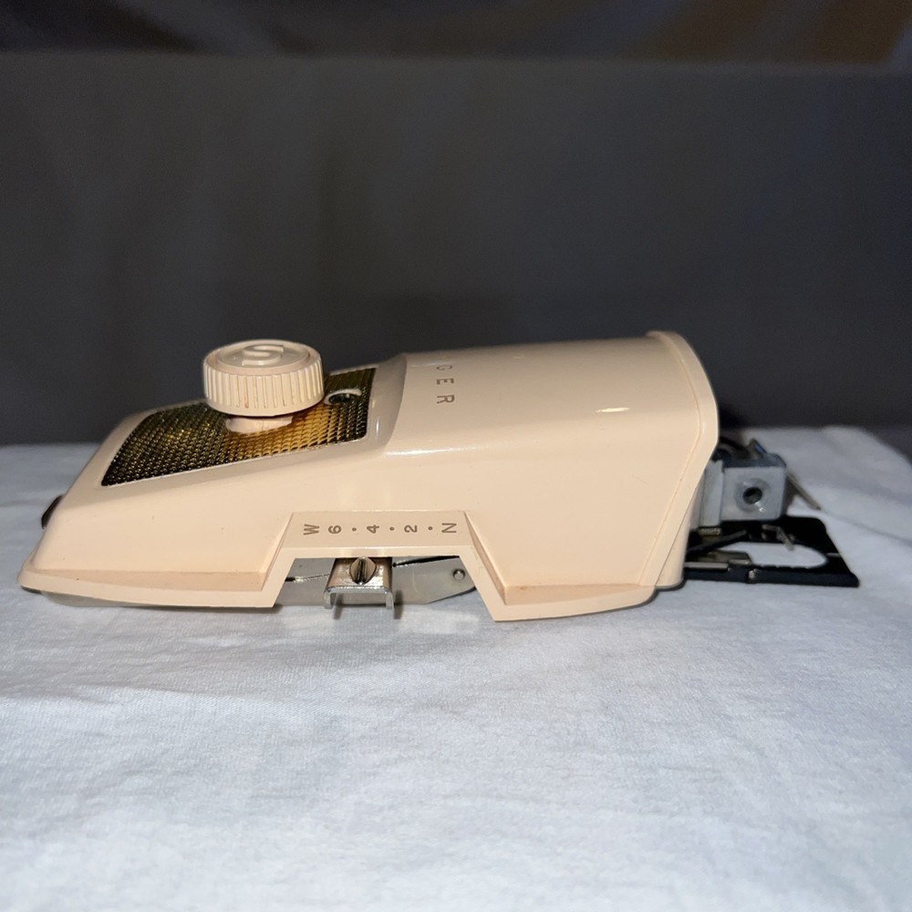 Vintage Singer Sewing Machines Buttonholer