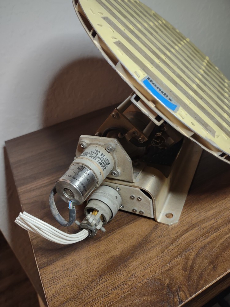 Bendix DA-144A Antenna Radar 4000790-4406