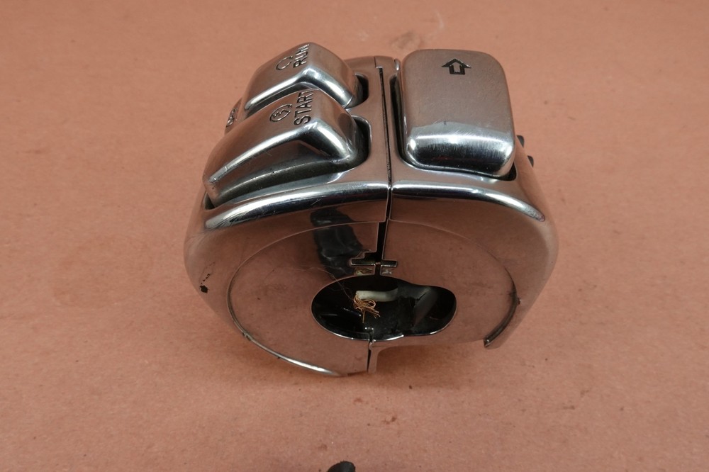 2000-2006 Harley Davidson FLSTFI Fat Boy RIGHT CONTROL START STOP SWITCH