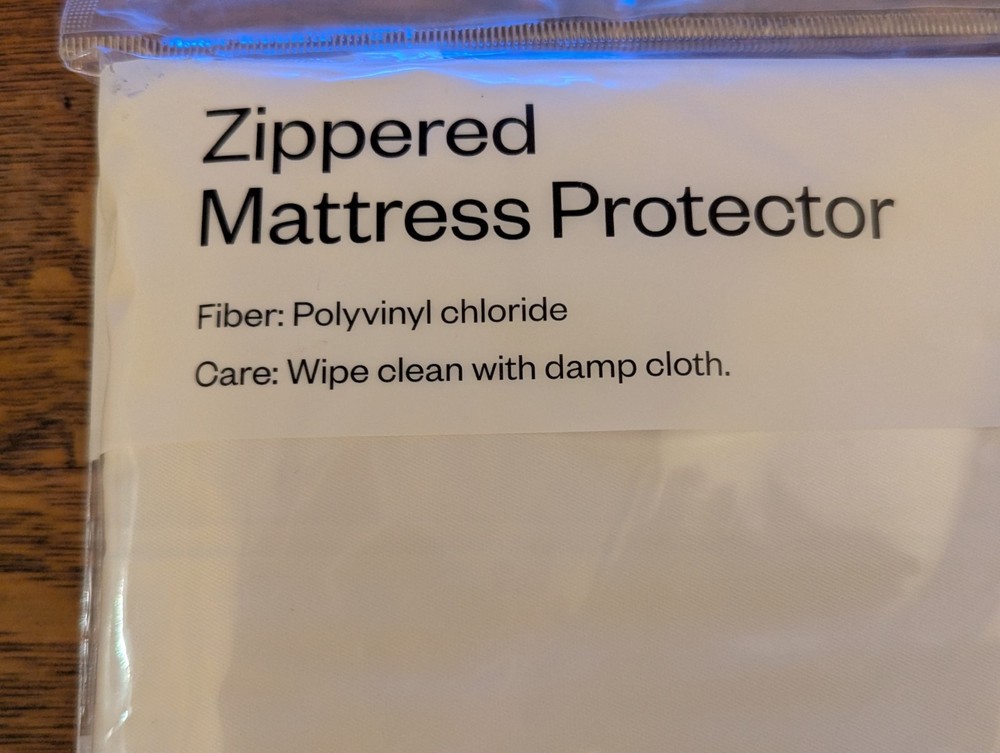Zippered Waterproof Twin Mattrss Protector Room Essentials New