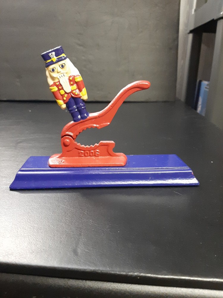 Christmas Nutcracker Soldier Cast Iron Nut Cracker 2006