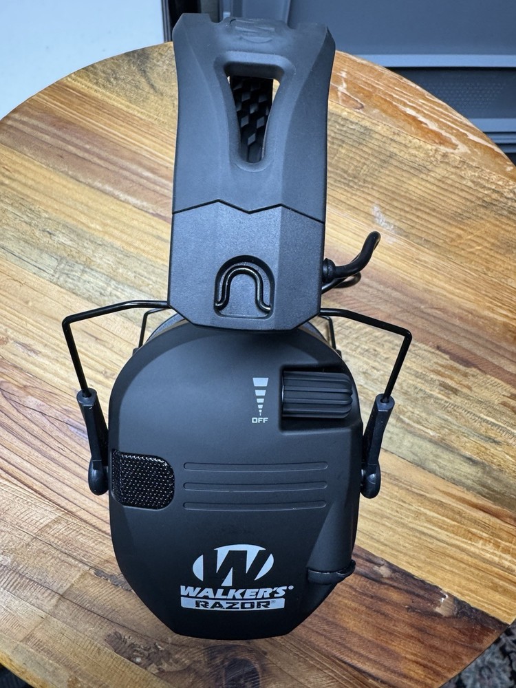Walker' Razor Slim Electronic Muffs GWP-RSEMRH Black
