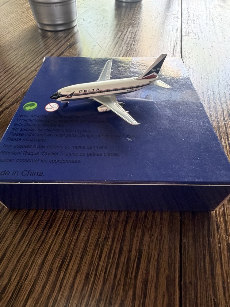 Aero Classics 1:400 Delta 737-200