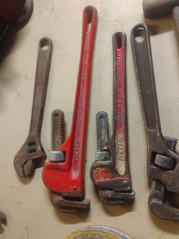 2 Fuller Pipe Wrenches - 2 Benfeild Bender - Trimo Pipe Cutter +