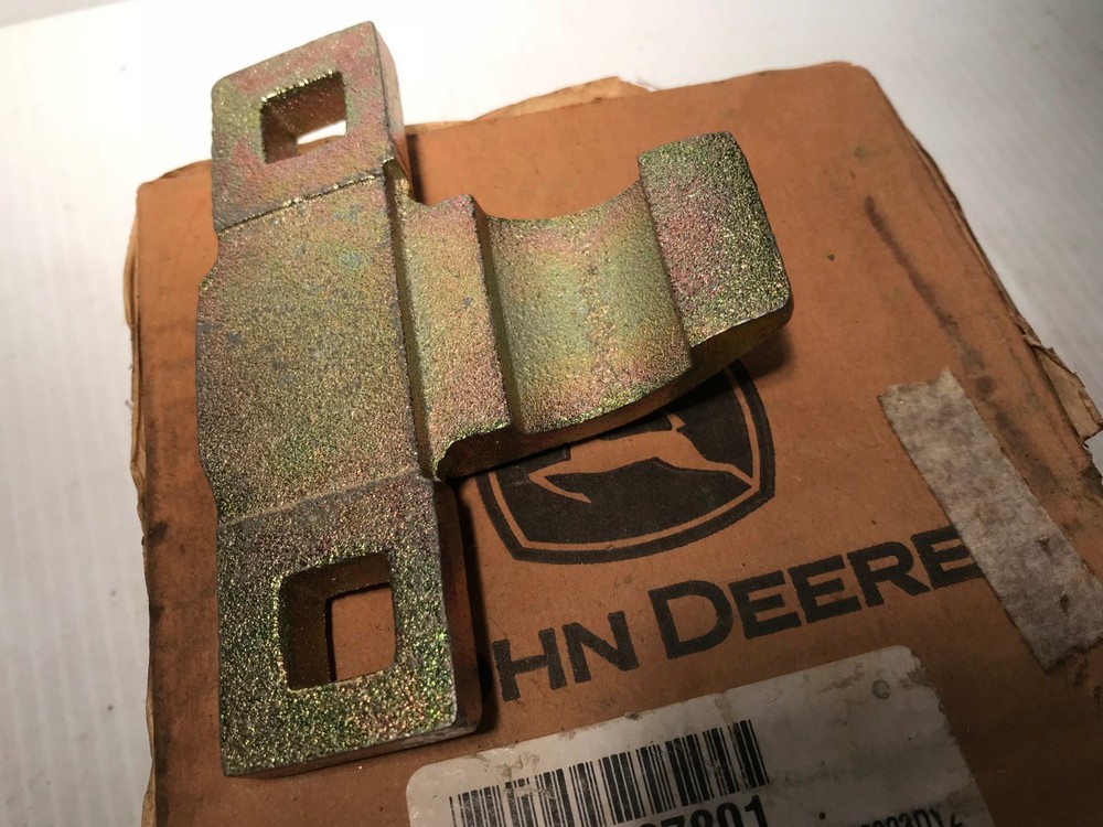 H127801 GENUINE John Deere CLIP