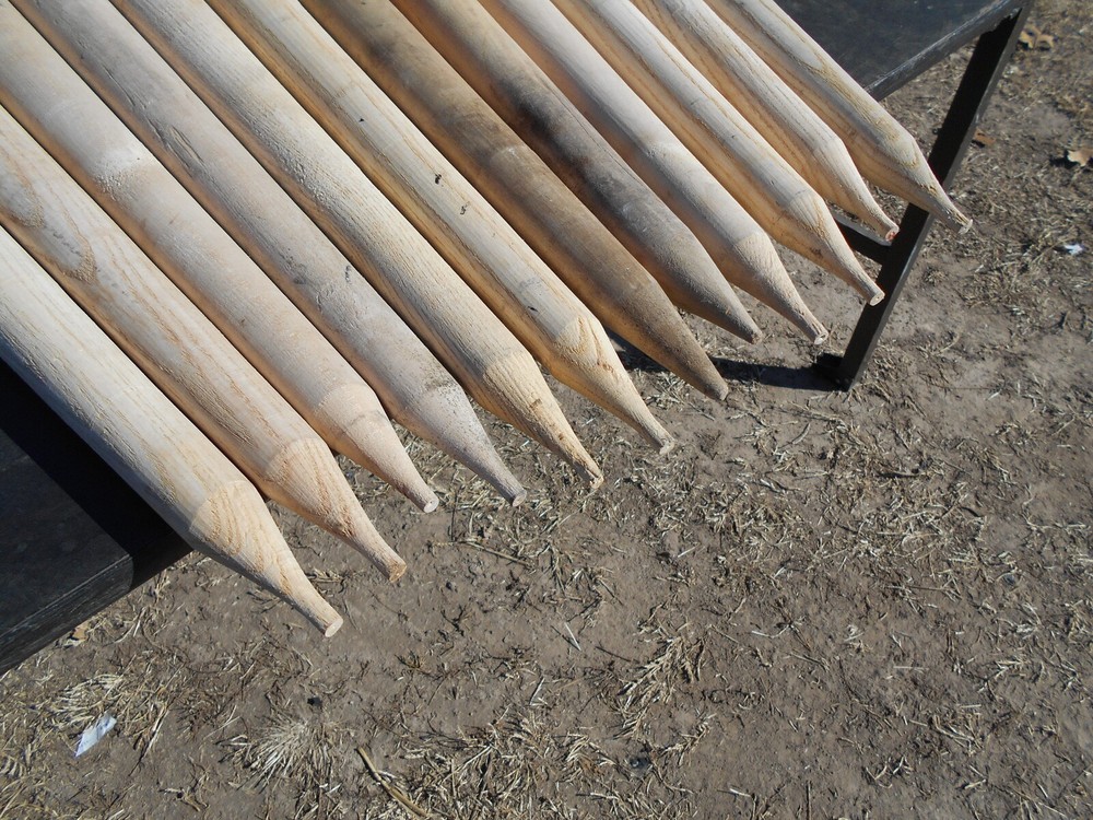 LOT..12..MILITARY SURPLUS WOOD MGPTS TENT STAKES VAMPIRE SLAYERS TABLE LEGS ARMY