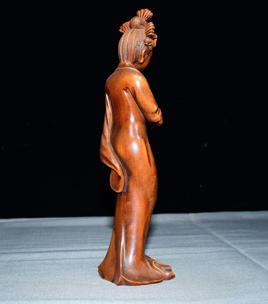 Exquisite Small Leaf Boxwood Classical Beauty Ornament