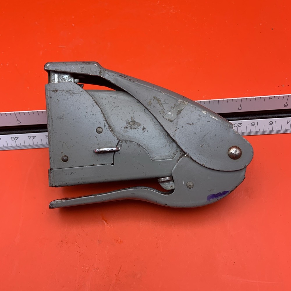 Vintage Gray Swingline #3P Hand-Held Speed Stapler