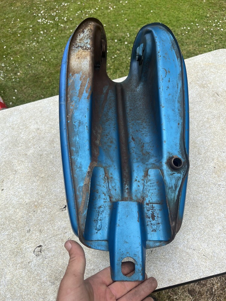 Suzuki Gt250 Fuel Tank