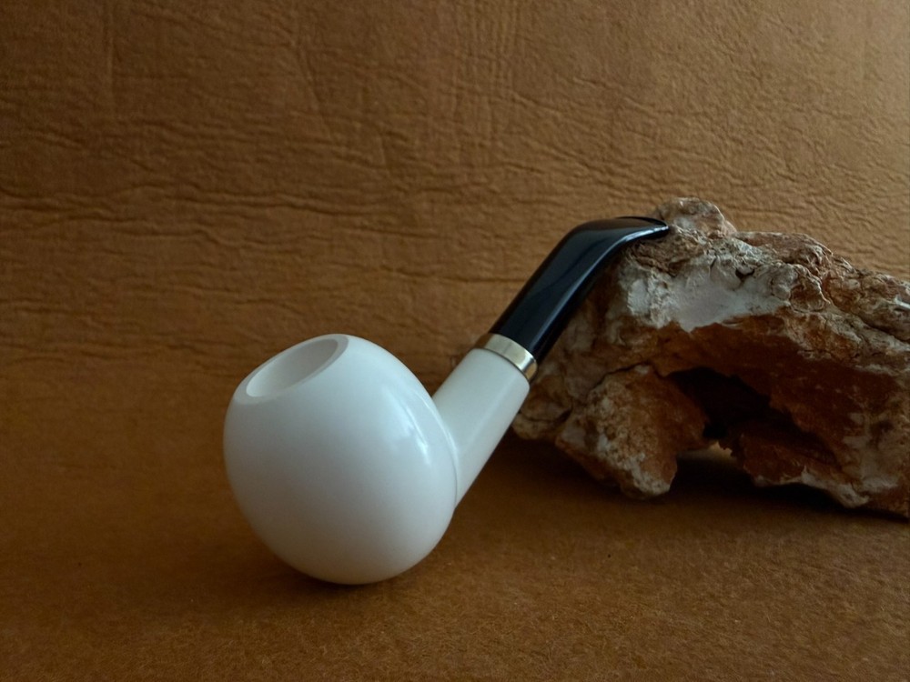 Meerschaum Pipe, Handmade Smooth Apple Shape with Fitted Case