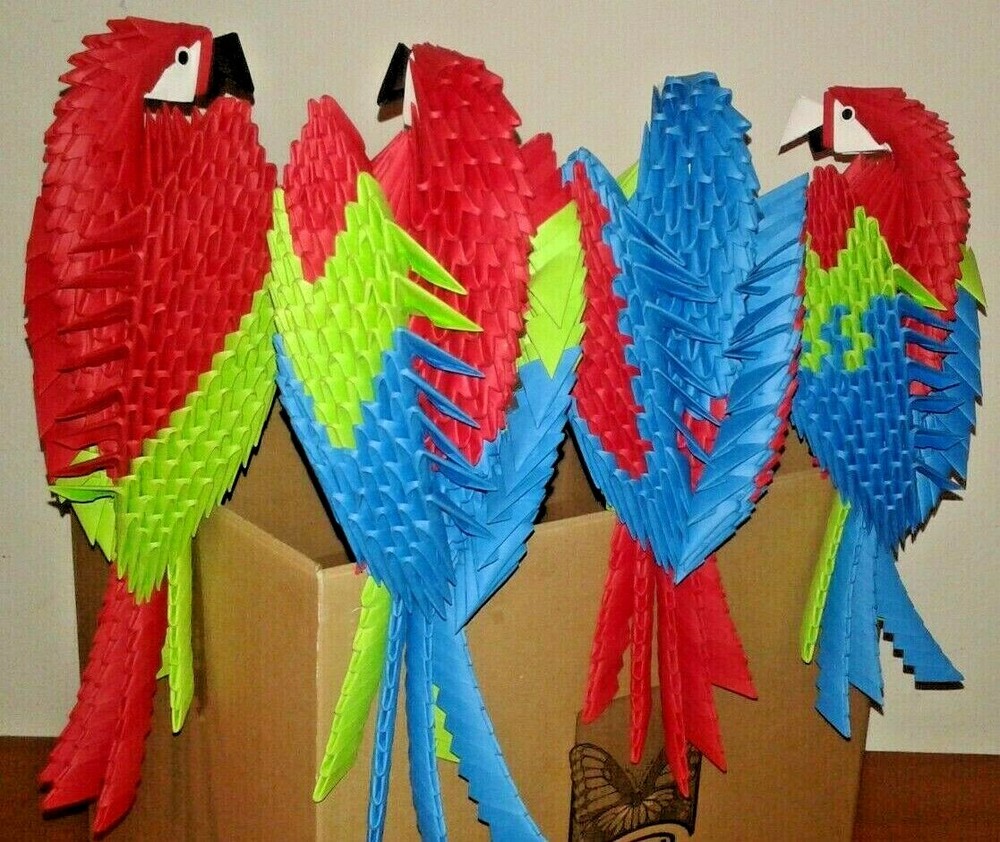 3D origami Parrots