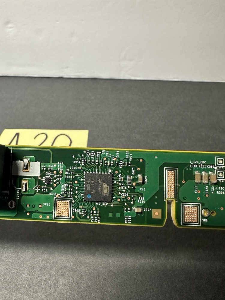 DELL HARD DRIVE BACKPLANE For Server Pre Owned 4 in 1