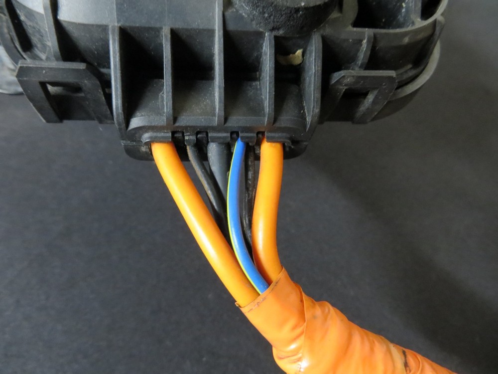2016-2019 Chevrolet Volt - Charging Port