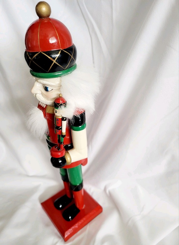 Nut Cracker Figurine