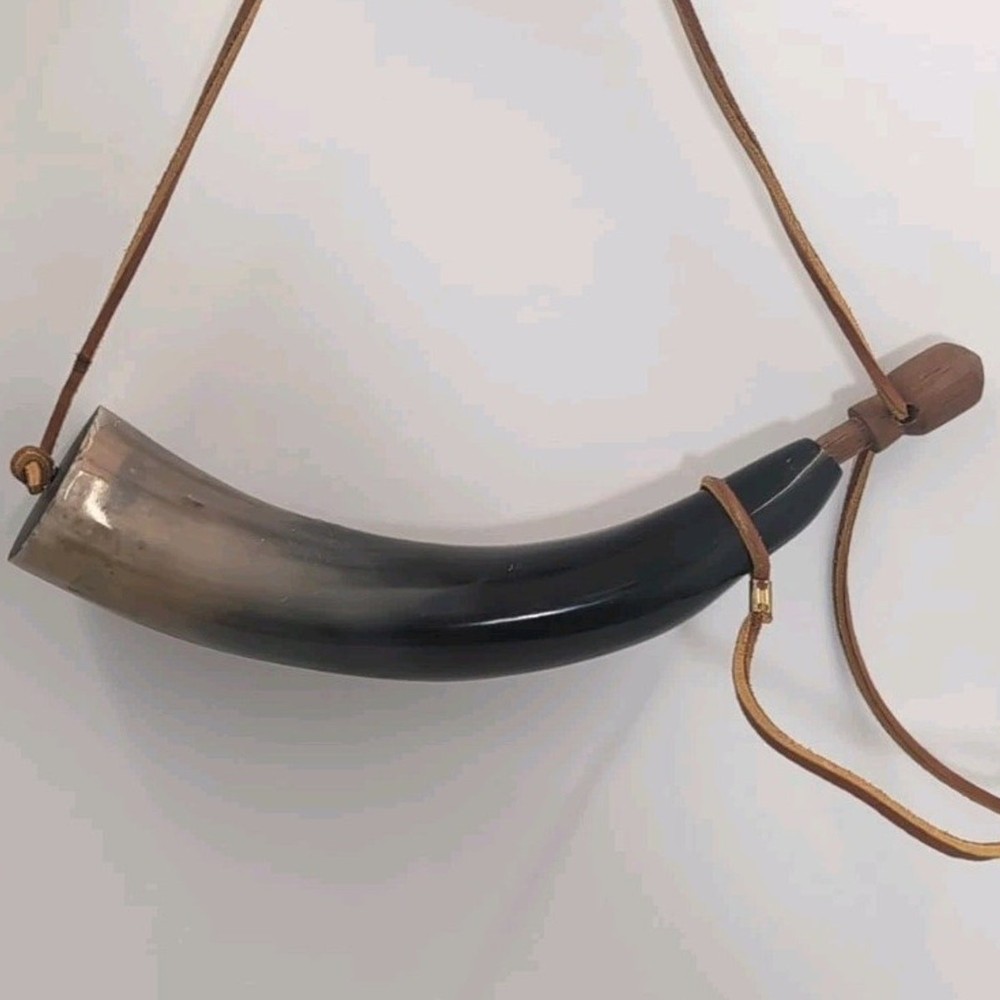 Vintage Gun Powder Horn With Straps