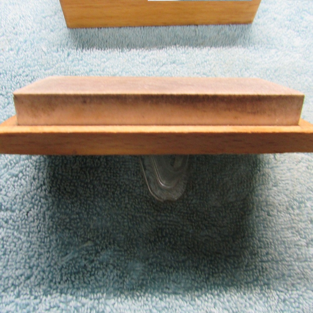 Fine White Sharpening Stone & Box "Benno Gunther Malnz"