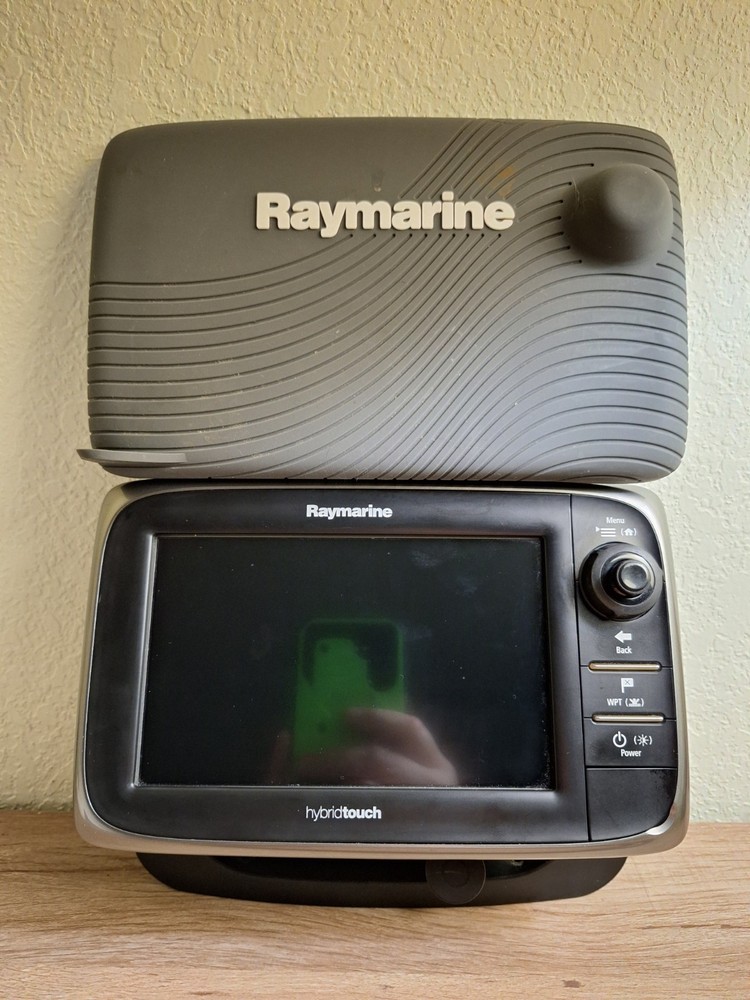 Raymarine E7 Hybridtouch 7" Touchscreen Gps Fishfinder Chartplotter MFD