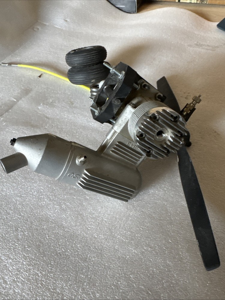 O.S. MAX-40FP engine with muffler used Rc Airplane