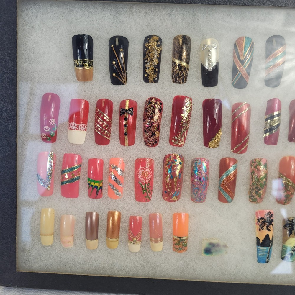 Vintage Nail Art Sample Display Frame Press On Tips Salon Wall Case