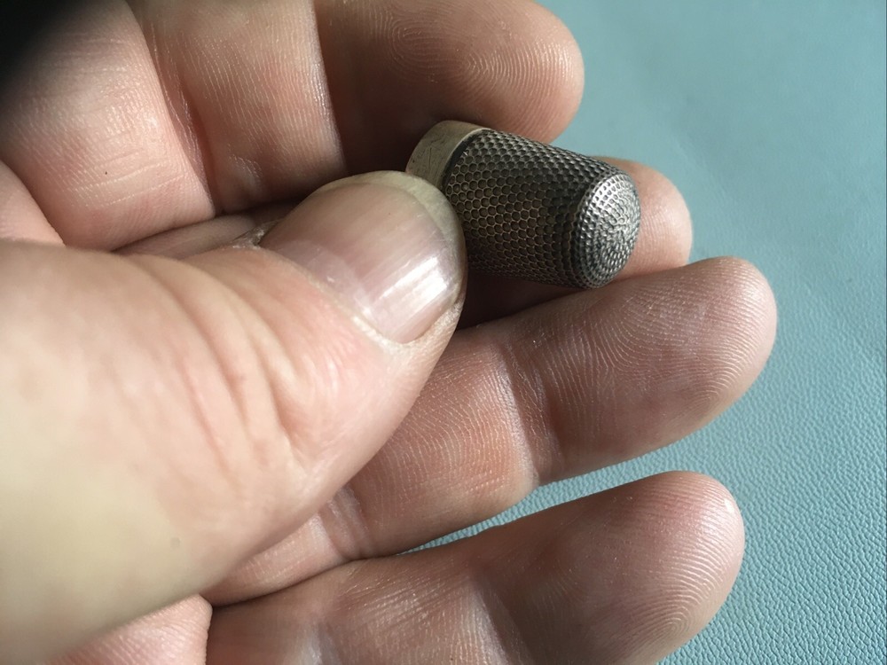 Antique Silver Thimble.
