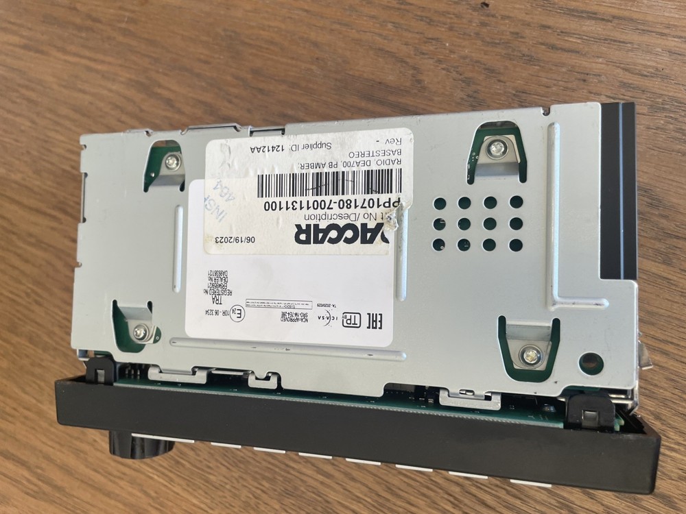 Concert Class DEA700 Radio