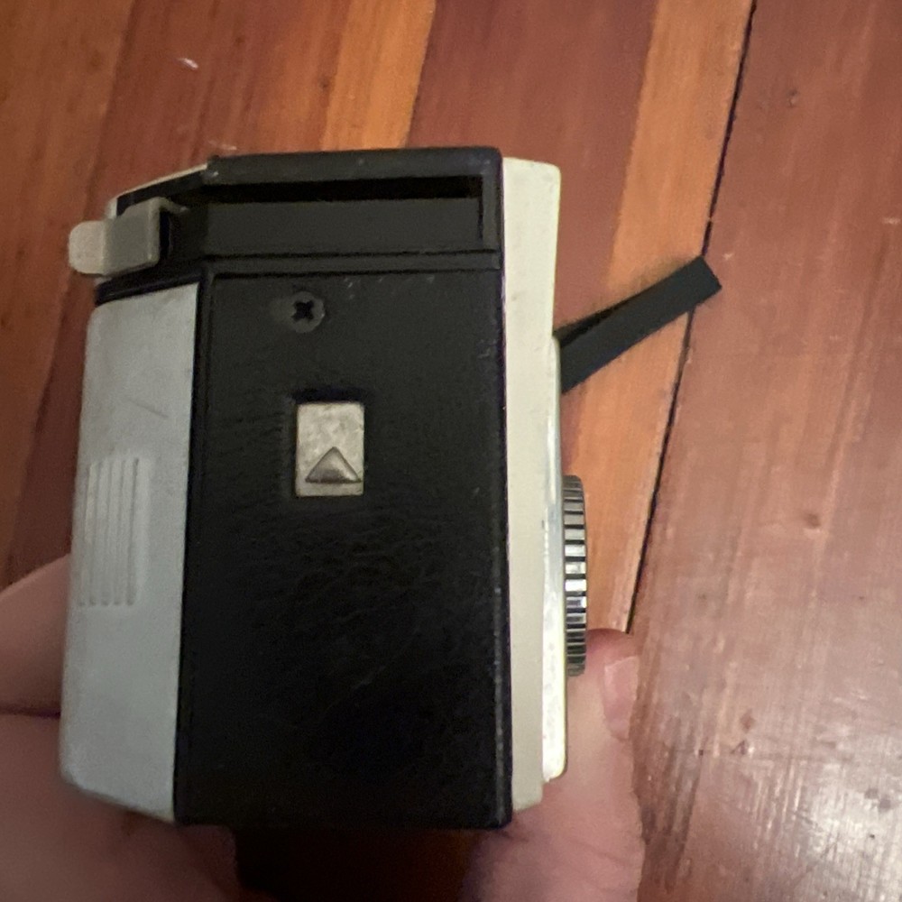Vintage 1960s Kodak Instamatic 104 Camera - Untested