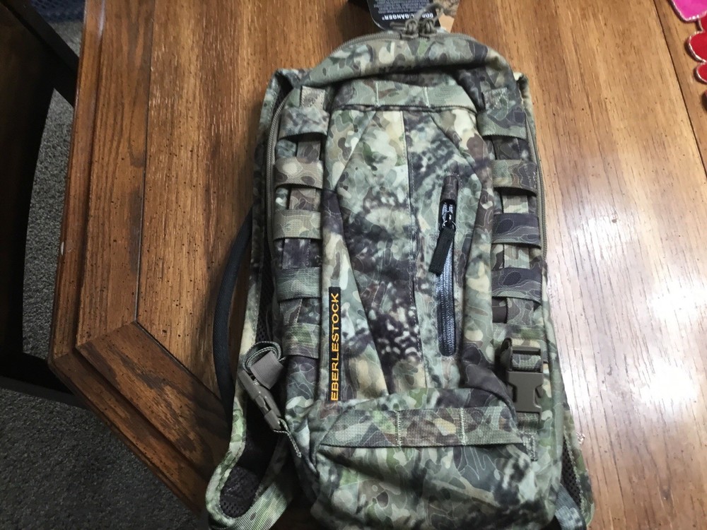 NWT-EBERLESTOCK DAGGER Hydration Pack With Bladder