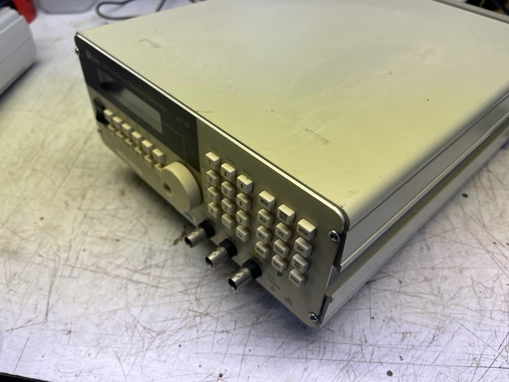 Pragmatic TEGAM 2411B Arbitrary Waveform Generator 16 bits 2 MS/s