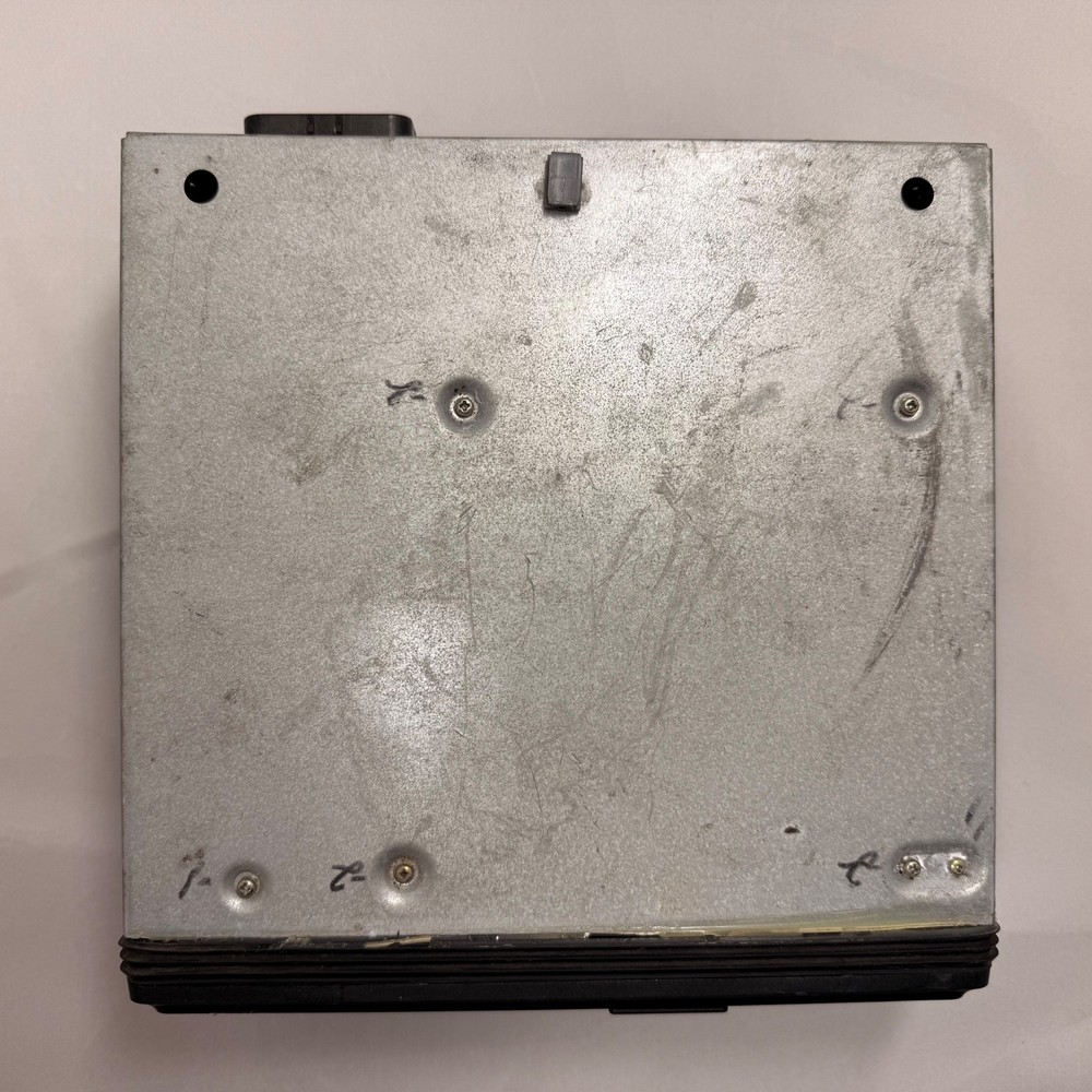 OEM Harley-Davidson CD-RADIO head unit 2004 standard version