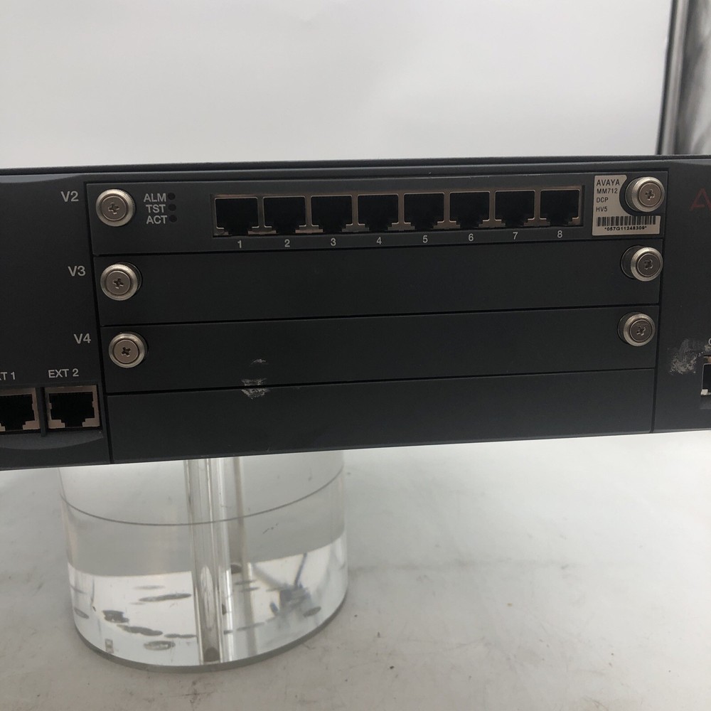 Avaya G700 Media Gateway Powers On