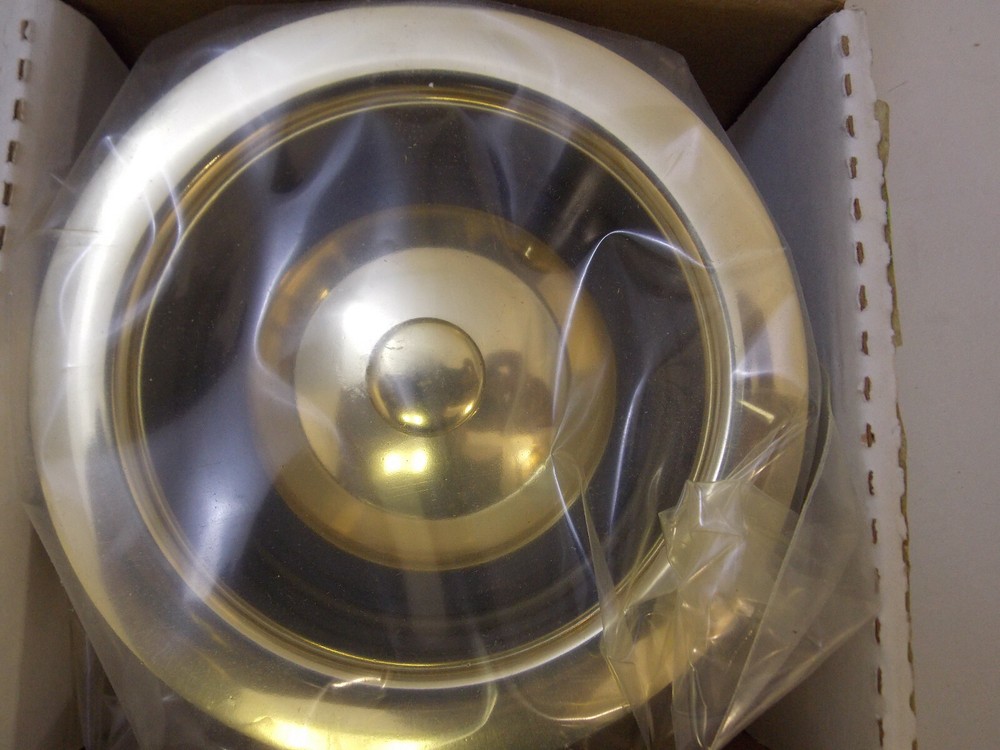 GEBERIT 152.060.GG.3 Garbage Disposal Flange & Stopper in 3-1/2" Polished Brass