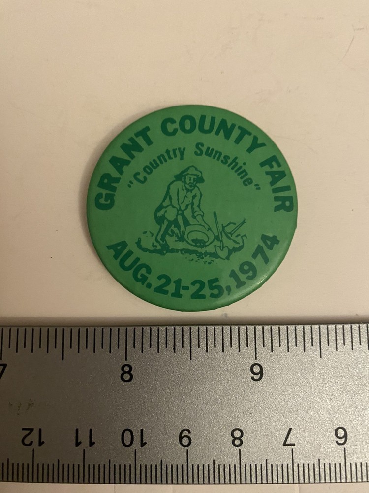 Grant County Fair Oregon 1974 Pin Back Button P12