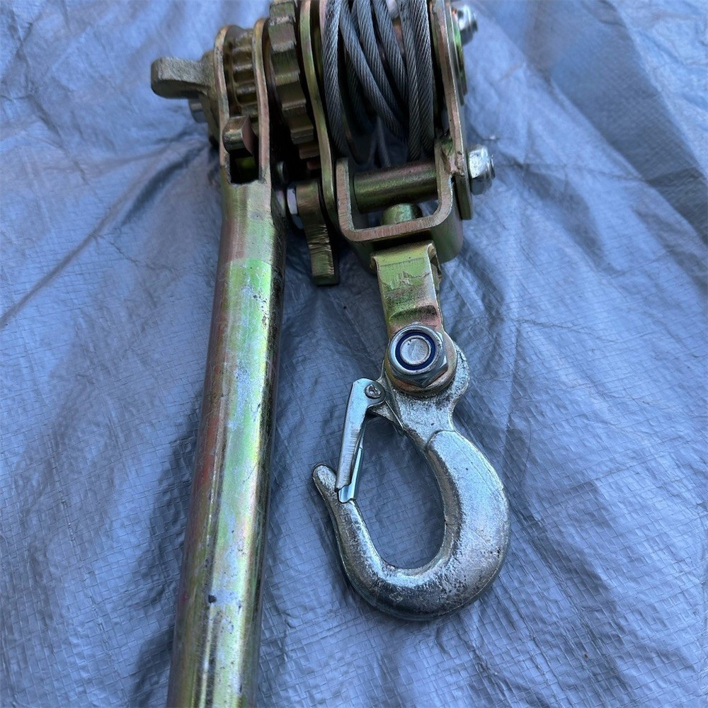 Heavy Duty Manual Hand Winch Cable Puller Come-Along w/ Rope & Hooks