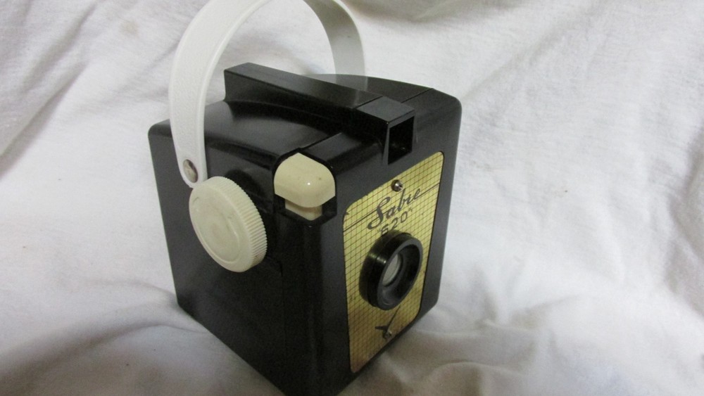 VINTAGE 1950s SABRE 620 CAMERA