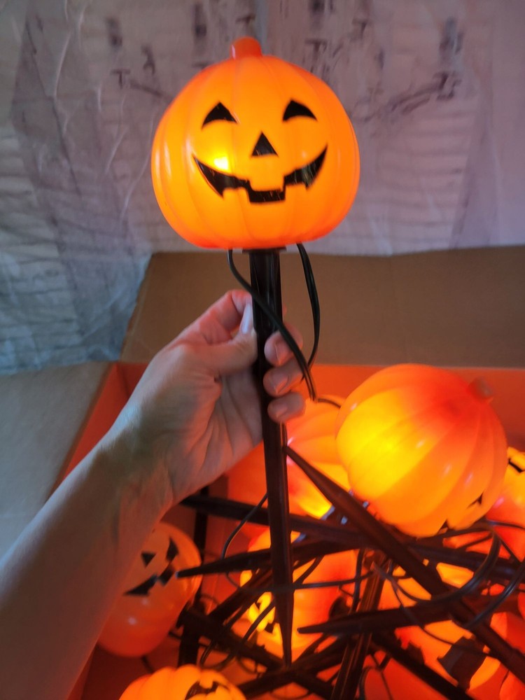 Pumpkin pathway lights Halloween jack-o'-lantern decor
