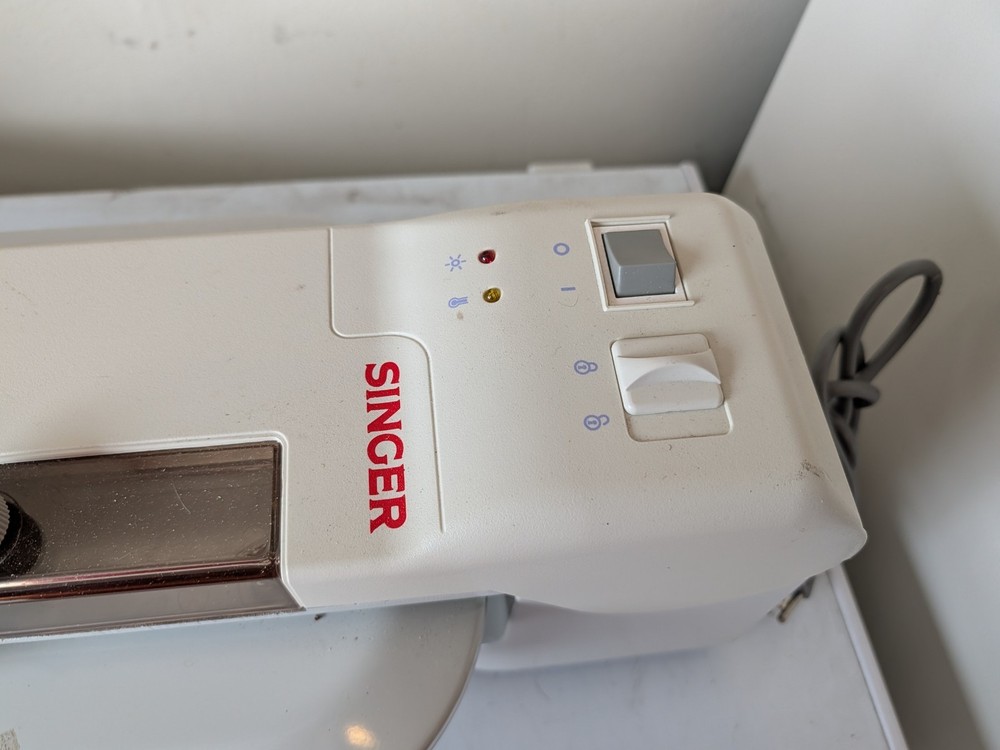 Singer CSP-1 Magic Steam Press Iron