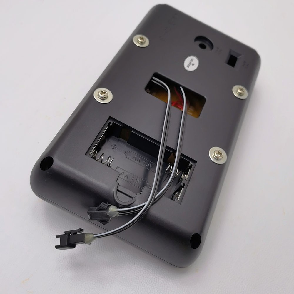 Efficiently Track Calories with this Rowing Machine Speedometer Display