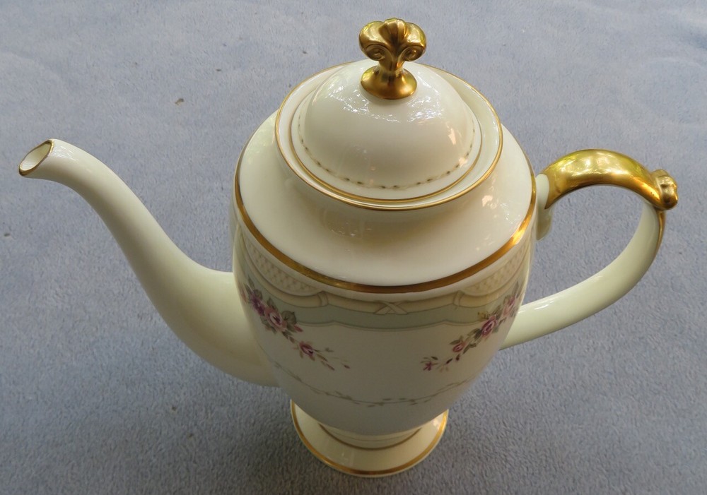 Pfaltzgraff Claridge Coffee Server Pot Pitcher