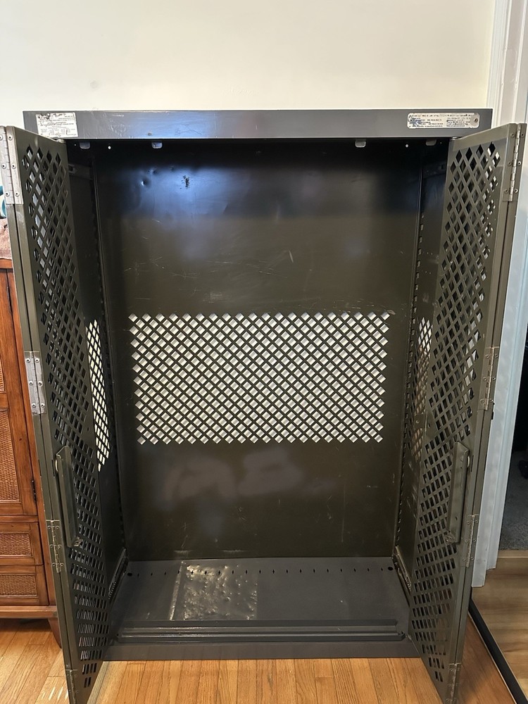 Spacesaver Universal Weapons Rack Gun Safe Locker