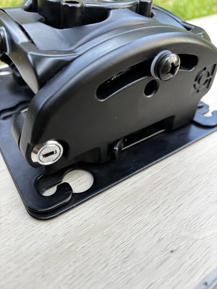 Chief RPMA000 Projector Mount w/ Ceiling Mount