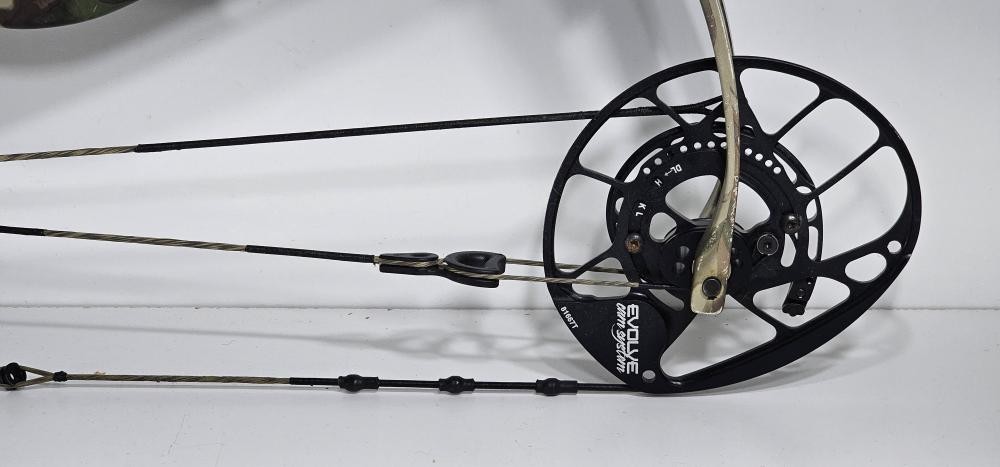 PSE compound bow (P25019672)